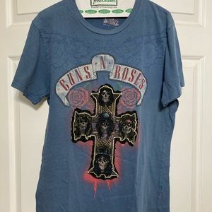Guns and Roses t shirt